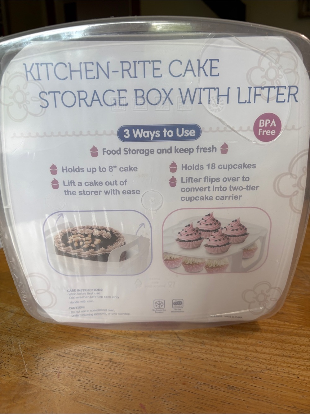 White Cake Storage Box with Lifter